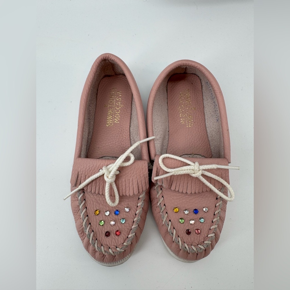 Minnetonka Pink Leather Rhinestones Moccasins Size 3